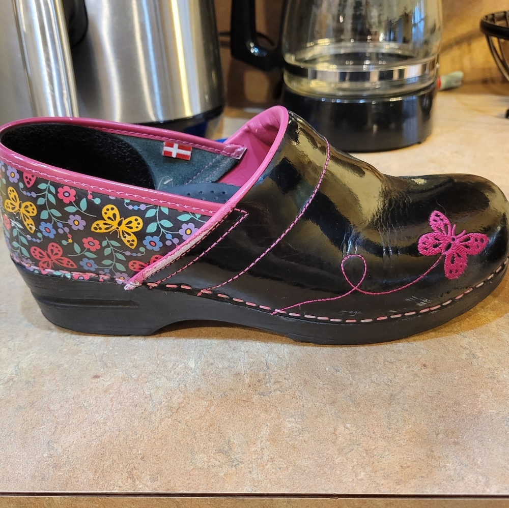 Sanita clogs